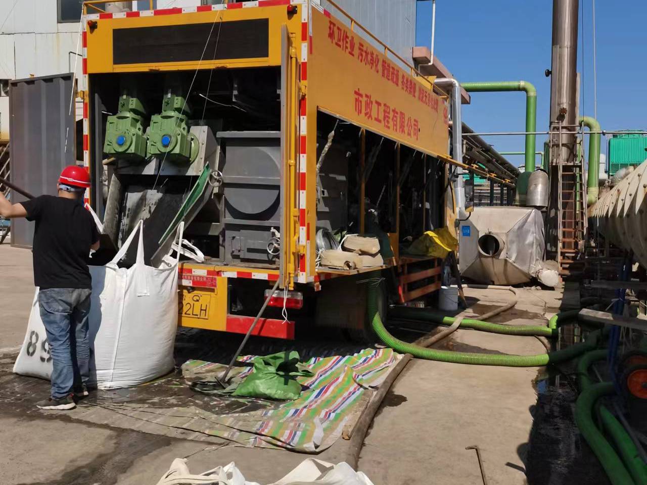 珲春淤泥压干处理